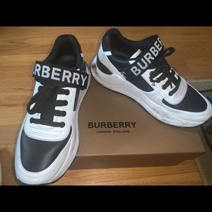 Burberry Sneakers